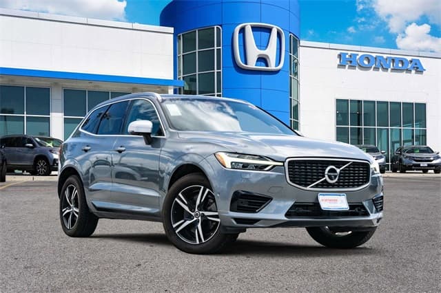 2019 Volvo XC60 Hybrid T8 R-Design